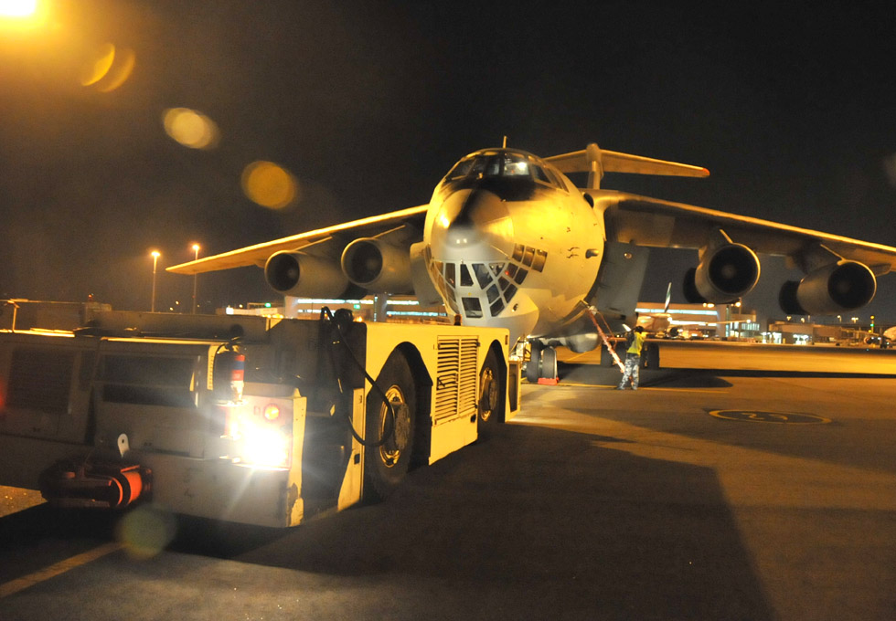 中國空軍克服不利因素全力搜尋馬航失聯(lián)客機